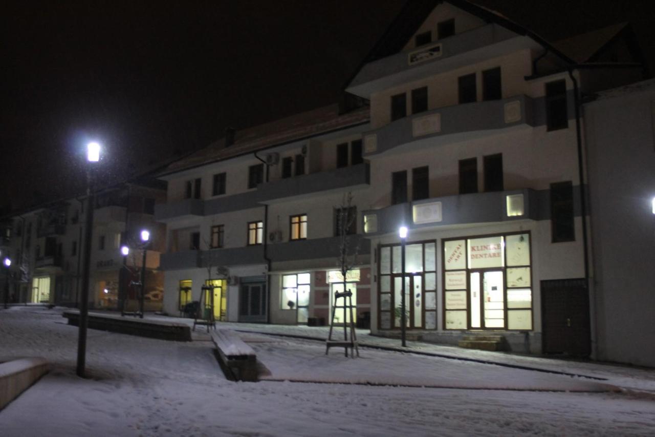 Hotel Kings Apartments Bajram Curri Zewnętrze zdjęcie