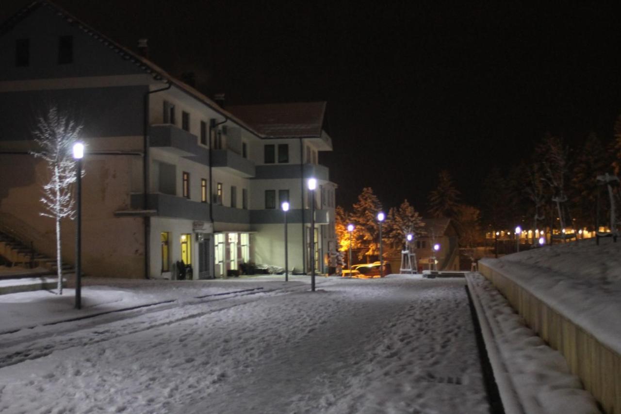 Hotel Kings Apartments Bajram Curri Zewnętrze zdjęcie