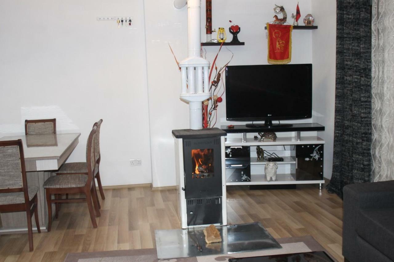 Hotel Kings Apartments Bajram Curri Zewnętrze zdjęcie